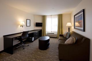 Candlewood Suites Greeley by IHG - Greeley - 3