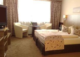 QU Hotel Augsburg - Augsburg - 9