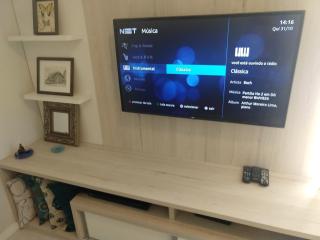 Duas amplas suítes na quadra da praia. - 3