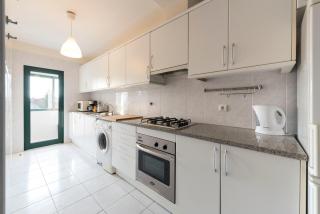 LovelyStay - Homey Feeling Flat w/ Free Parking - Porto - 4
