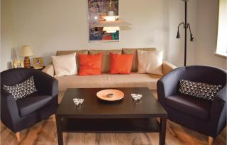 Two-Bedroom Holiday Home In Humble - 6