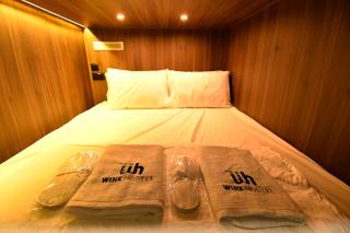 Wink at McCallum Street - Singapura - 1