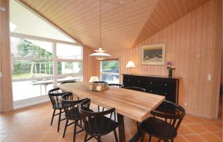 Four-Bedroom Holiday Home In Vaggerlose - Marielyst - 1