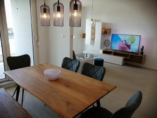 MALO Zadar Center - Rooftop, WiFi, Parking - 9