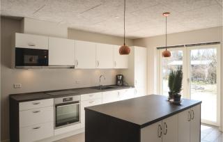 Three-Bedroom Holiday Home In Vaggerlose - Marielyst - 2