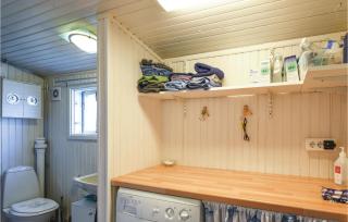 Amazing Apartment In Åsa With Kitchen - 9
