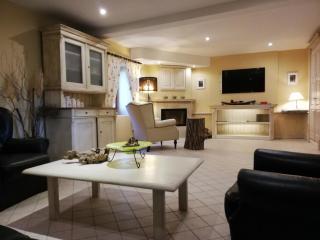 Karst Stone Cottage - 0