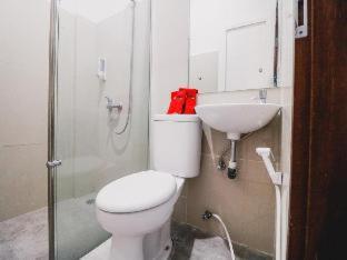 RedDoorz near Hermes Place Polonia Medan - Medan - 5