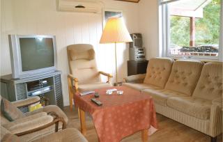 Two-Bedroom Holiday Home In Tarm - 4