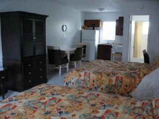 Birch Patio Motel - 2