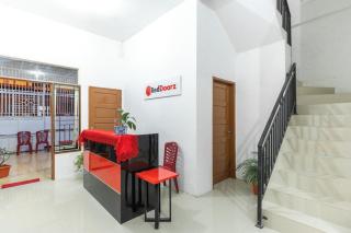 RedDoorz @ Jalan Dr Mansyur Medan 2 - Medan - 9