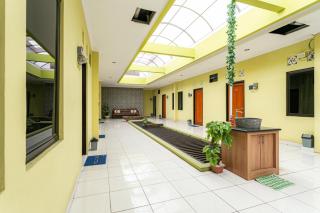 RedDoorz Syariah near Assalaam - UMS - Solo - 9