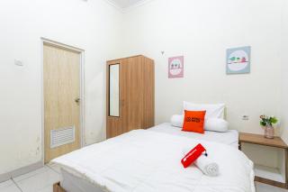 RedDoorz Syariah near Assalaam - UMS - Solo - 1