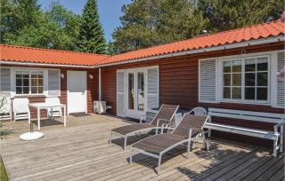 Three-Bedroom Holiday Home In Orsted - 2