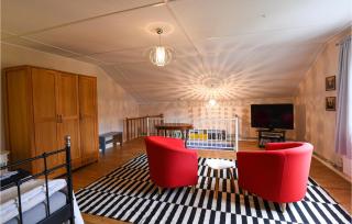 Awesome Apartment In Grythyttan - 1
