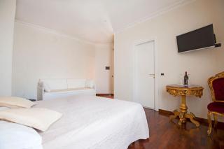 Royal House - Rome - 4