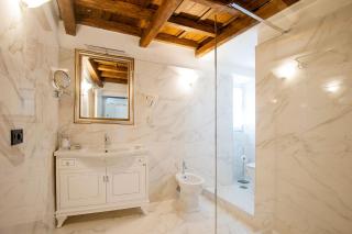 Royal House - Rome - 7