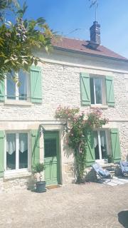 Wisteria Cottage - Fleurines - 0