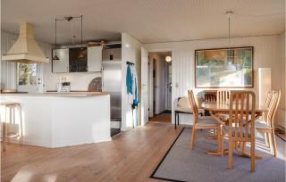 Three-Bedroom Holiday Home In Humble - 7