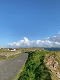 Spectacular ocean views & minutes to Cliffs- Clahane Shore Lodge - Liscannor - 3
