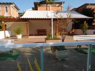 AP BRAGA A 400m DA PRAIA - TODO EQUIPADO, 3 QUARTOS COM AR COND, WIFI, ESTACIONAMENTO GRÁTIS, PORTARIA 24H E PRÓXIMO DE TUDO - Cabo Frío - 9