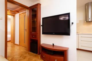 Two-Bedroom Family Apartment Esperanto next to Klif by Noclegi Renters - Varsavia - 1