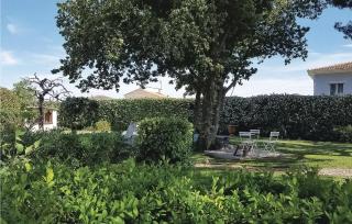 Stunning Home In Caux - 8