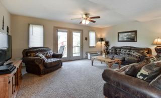 Chalets Resort LAKEFRONT Cottage Free Amenities Amazing views Kayaks 2 Pools - 9