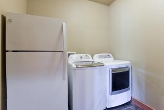 Luxury Lakefront Chalet Resort 2 Pools FREE Amenities Dock Kayaks Waterslide - 7