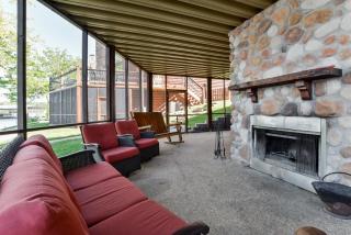 Luxury Lakefront Chalet Resort 2 Pools FREE Amenities Dock MiniGolf Waterslide - 5