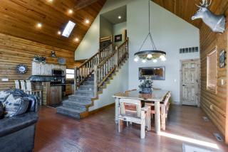 Luxury Lakefront Chalet Resort 2 Pools FREE Amenities Dock Kayaks Waterslide - Lampe - 2