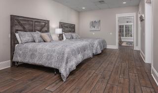 17500sqft PRIVATE ESTATE IndoorPool HotTub BIG LAKEVIEW Tennis Court Theater SDC - 1