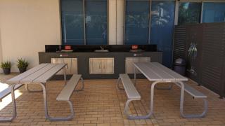 Beachfront Towers - Maroochydore - 8