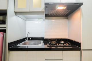 Elegant Studio Room at Springlake Summarecon Apartment By Travelio - 2