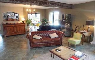 Stunning Home In Caux - 8