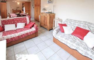 2 Bedroom Gorgeous Apartment In Caromb - Caromb - 9