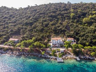 Apartments Luka - Ubli - 5