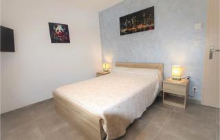Stunning Home In Monteux - Monteux - 2