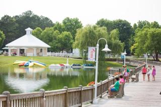 Bethpage Hewick Three-Bedroom Cottage 30 - Urbanna - 3