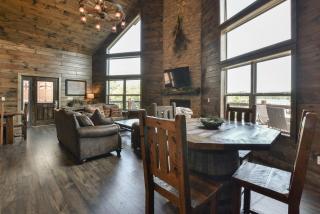 WaterMill Cove Resort Lakefront Luxury Lodge 2mi to Silver Dollar City HUGE POOL Dock - Branson - 1