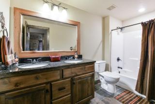 WaterMill Cove Resort LUXURY Lakefront Villa HUGE POOL HOT TUBS 2Mi to Silver Dollar City - 1
