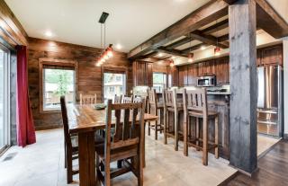 Luxury Lakefront Villa HUGE POOL Kayaks 2Mi to Silver Dollar City - Branson - 8