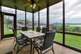 WaterMill Cove Resort Luxury Lakefront Villa By Silver Dollar City Theatre Room POOL Lazy River - 2