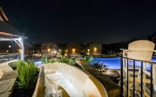 Luxury Lakefront Villa HUGE POOL Kayaks 2Mi to Silver Dollar City - Branson - 3