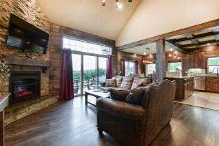 Luxury Lakefront Villa 2 mi to SDC HUGE POOL Kayaks Dock - Branson - 8