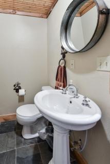 WaterMill Cove Resort LAKEFRONT Cabin 2 mi to Silver Dollar City Pools Mini Golf - Branson - 6