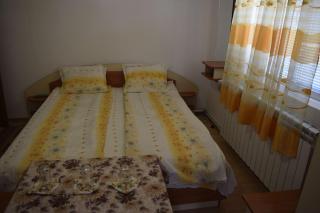 Стаи за гости "Нина" - Velingrad - 3