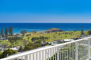 La Mer, 19 Dulconghi Street - Crescent Head - 0
