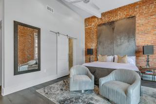 The Magnolia - 6