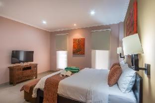 Peninsula Bay Resort - 1